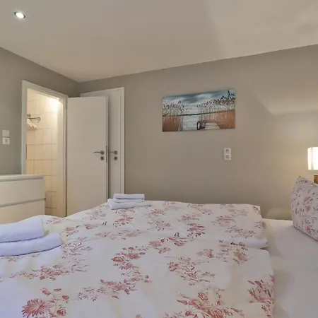 Fischerhaus Whg Abendrot * Neukloster